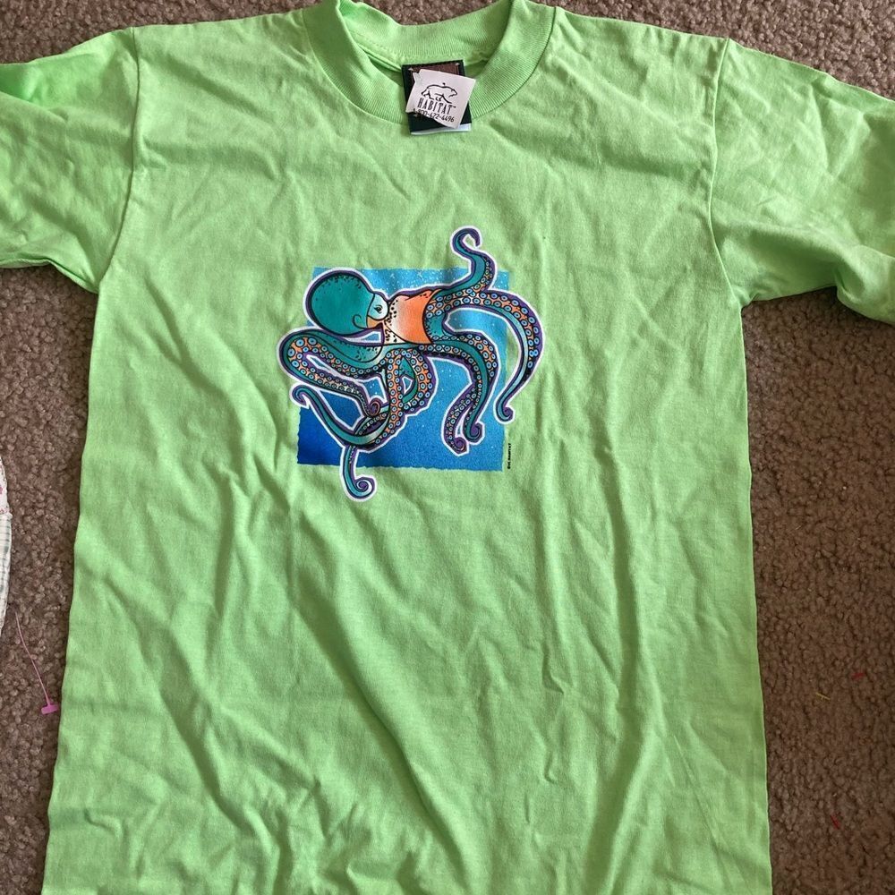 Kids Unisex Green Habitat Octopus Ocean Tshirt NWT